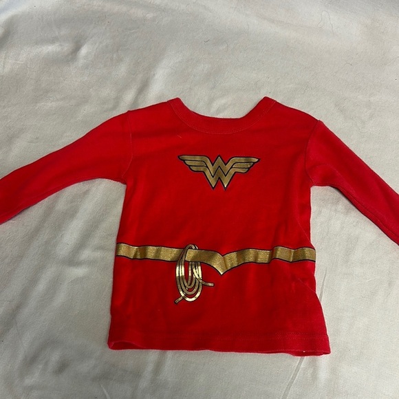 GAP Red and Gold Wonder Woman pajama Set - Picture 3 of 6
